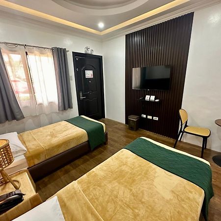 3 Peaks Resort & Boutique Hotel Lipa City Bagian luar foto