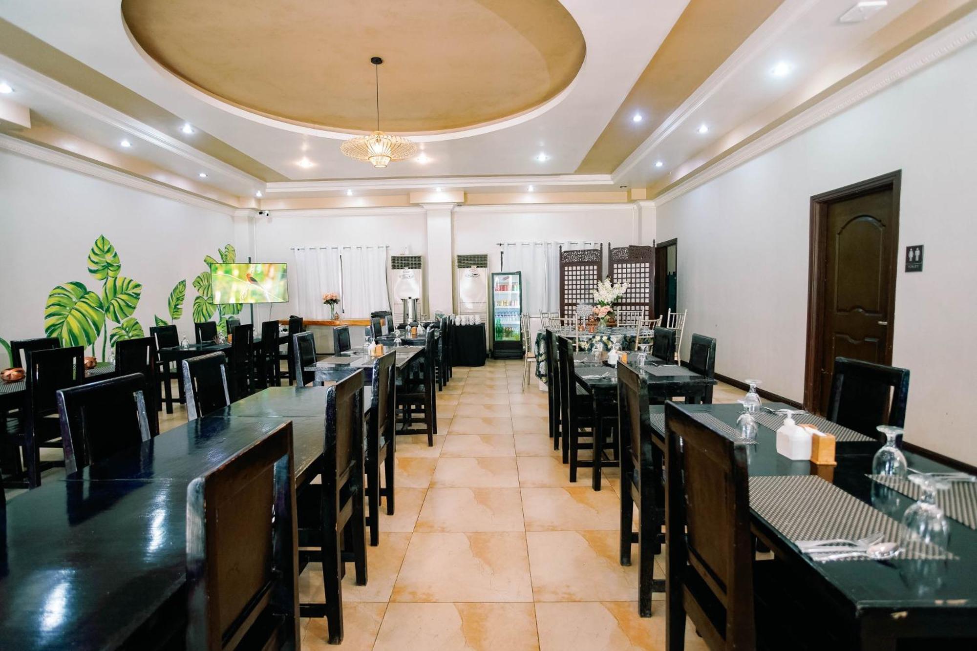 3 Peaks Resort & Boutique Hotel Lipa City Bagian luar foto
