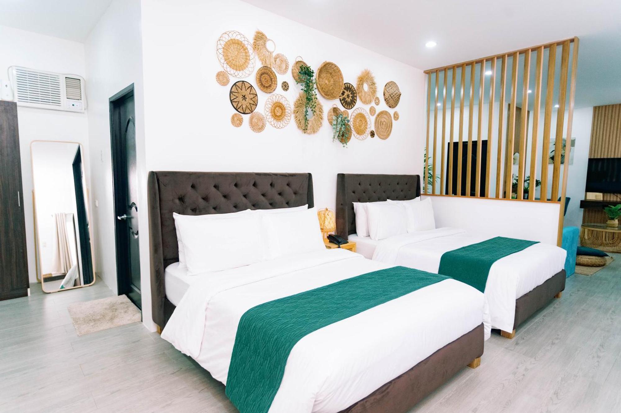 3 Peaks Resort & Boutique Hotel Lipa City Bagian luar foto