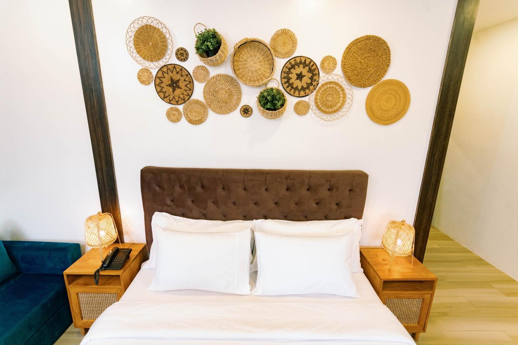 3 Peaks Resort & Boutique Hotel Lipa City Bagian luar foto