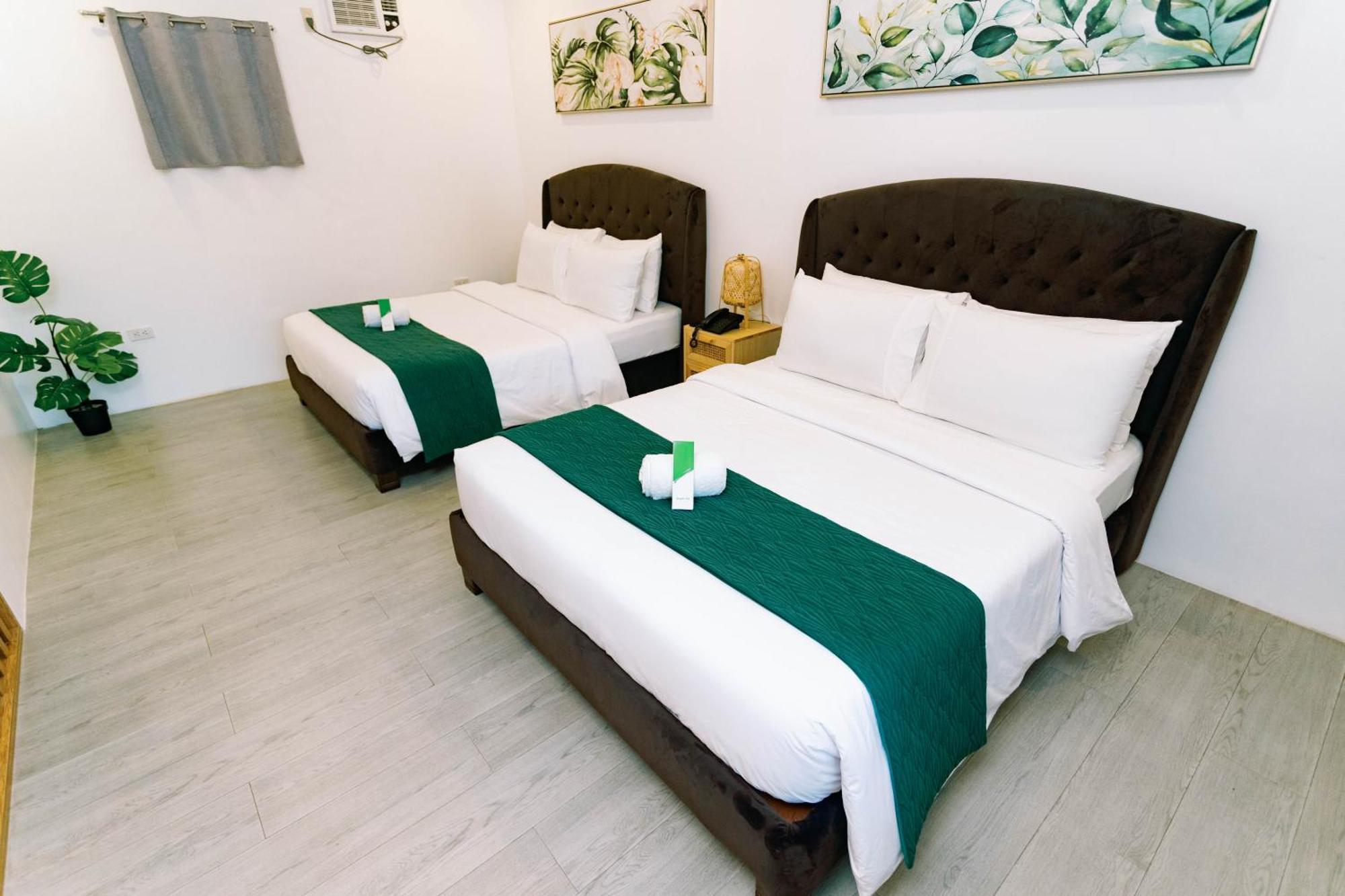 3 Peaks Resort & Boutique Hotel Lipa City Bagian luar foto