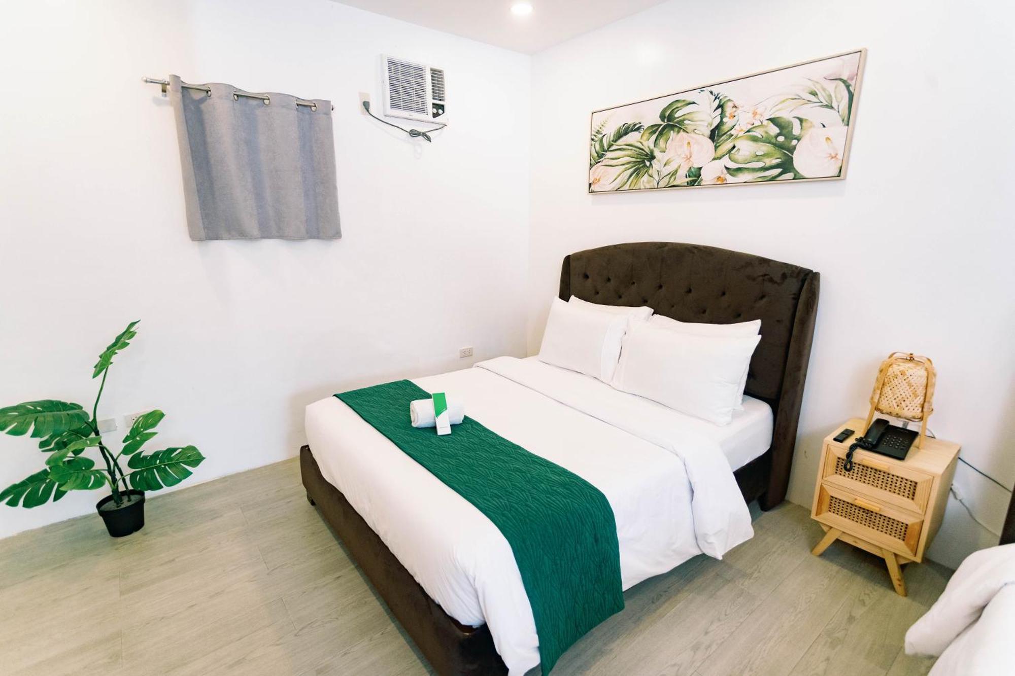 3 Peaks Resort & Boutique Hotel Lipa City Bagian luar foto