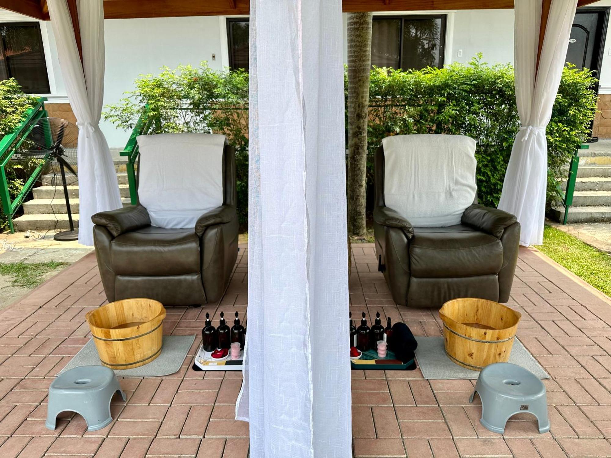 3 Peaks Resort & Boutique Hotel Lipa City Bagian luar foto