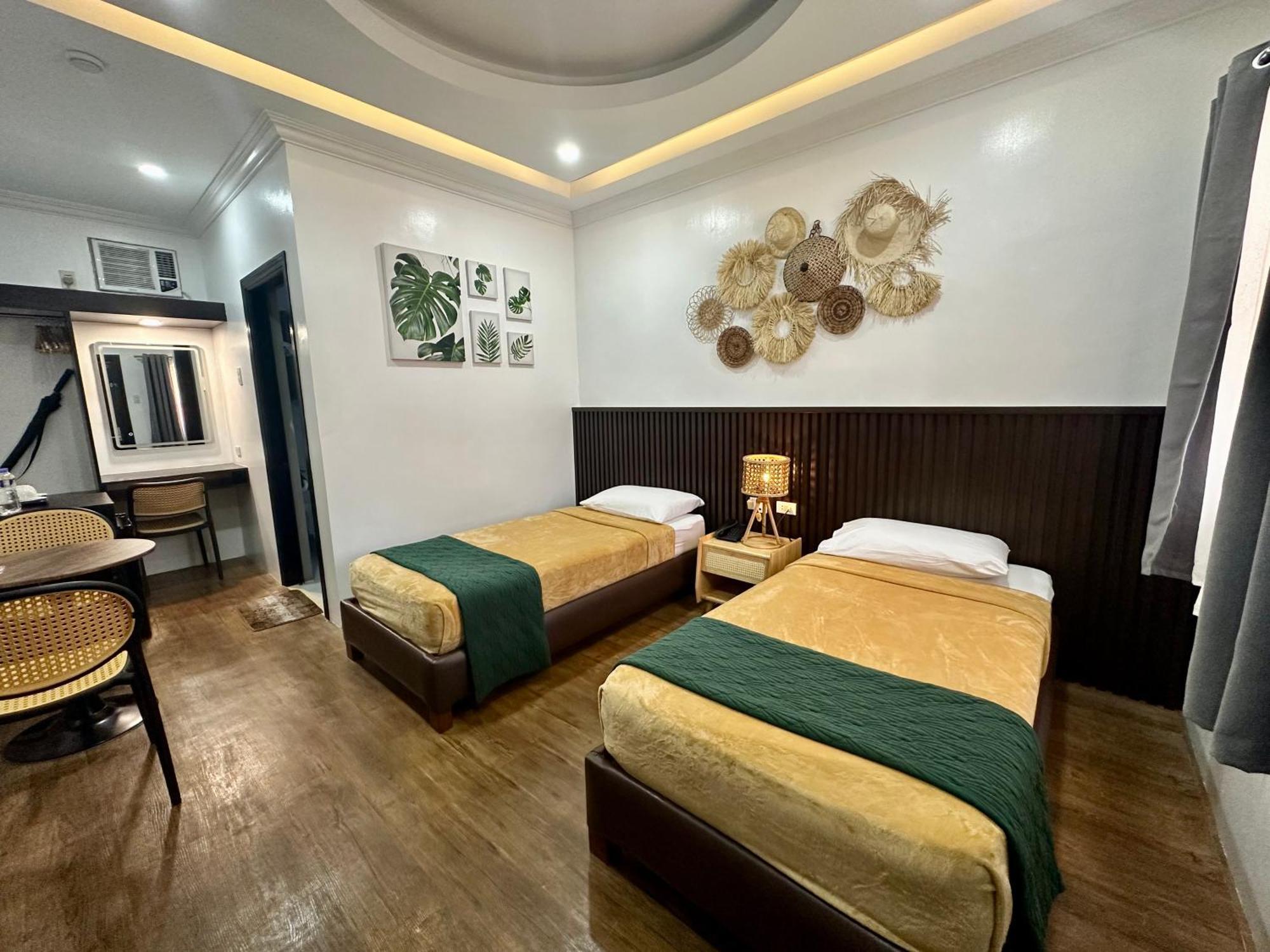 3 Peaks Resort & Boutique Hotel Lipa City Bagian luar foto